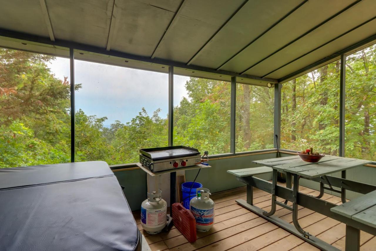 Mountaintop Ellijay Cabin With Private Hot Tub Luaran gambar