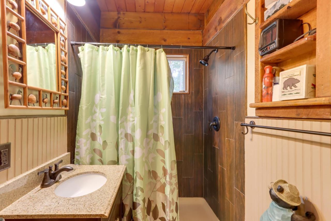 Mountaintop Ellijay Cabin With Private Hot Tub Luaran gambar